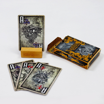 satın al Fabrika Özel Baskı Yüksek Kaliteli Rus Karmaşık Stil Oyun Kartları Altın Folyo Baskı Yumuşak Koyu Oyun Kartı Poker online manufacture